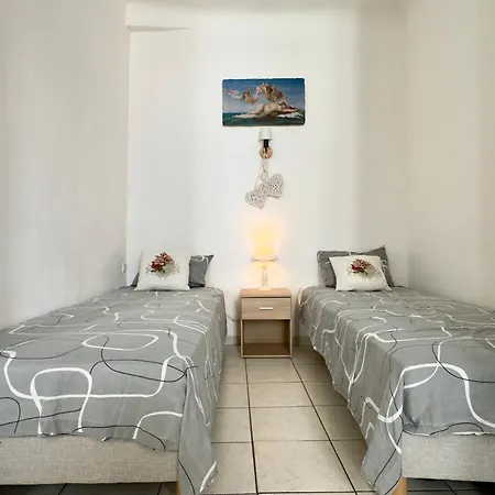 Miky - Scls Locations * Cannes